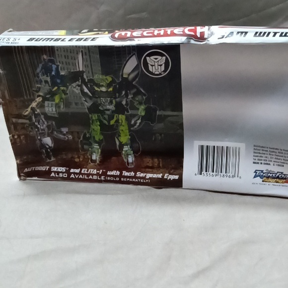 Transformer Bumblebee with Sam Witwicky - Picture 3 of 4